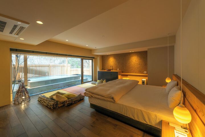 Room 30 of 85