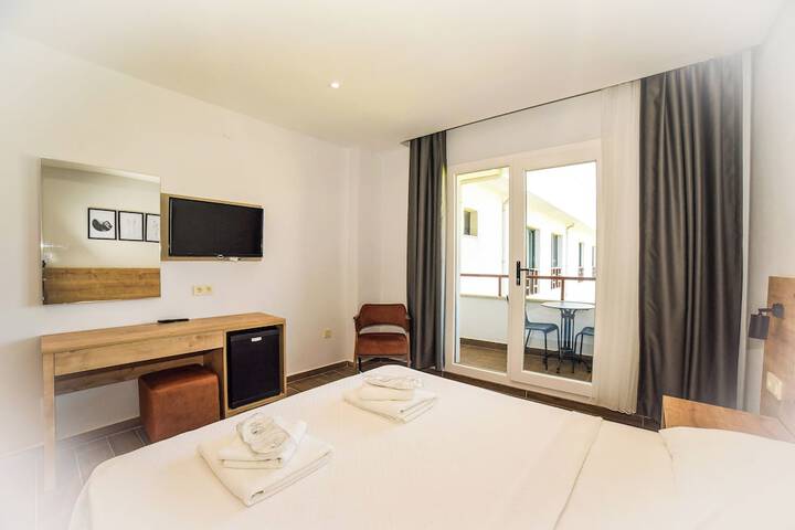 Room 15 of 43
