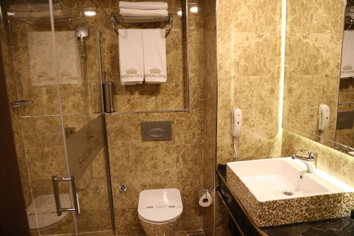 Room 19 of 44