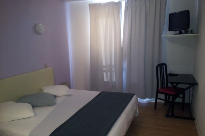 Room 3 of 19
