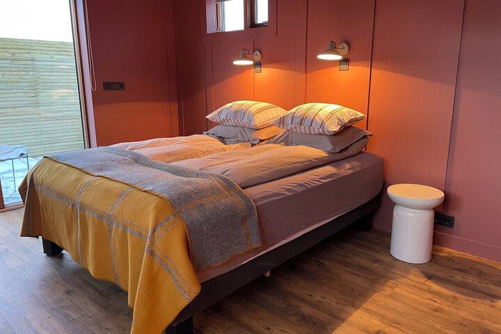 Room 7 of 90