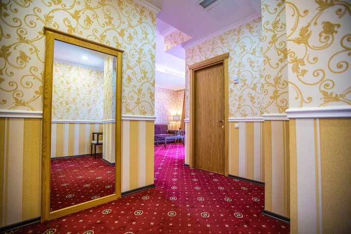 Room 11 of 45