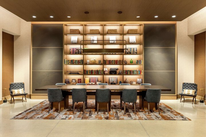 Hotel Interior 2 of 129