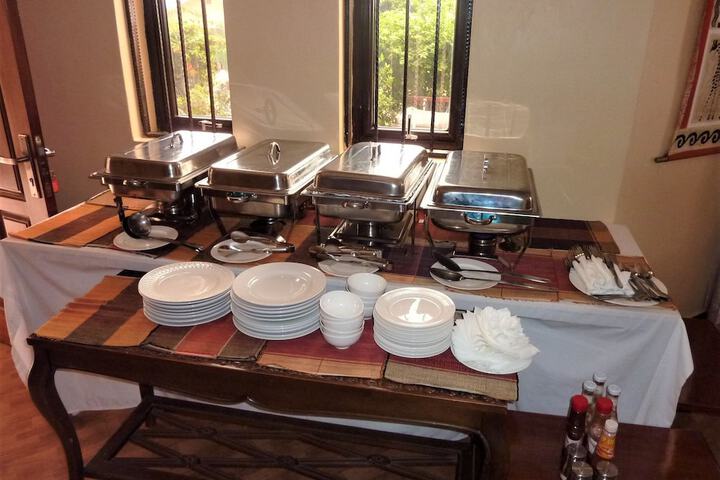 Dining 27 of 48