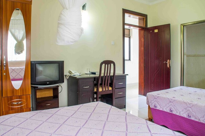 Room 17 of 21