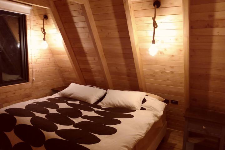 Room 16 of 34