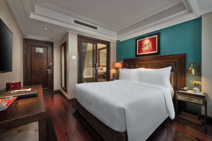 Room 17 of 52