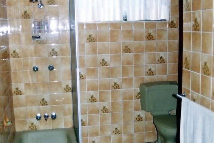 Room 10 of 18