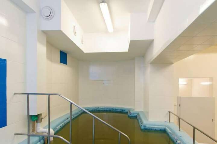 Pools & Facilities