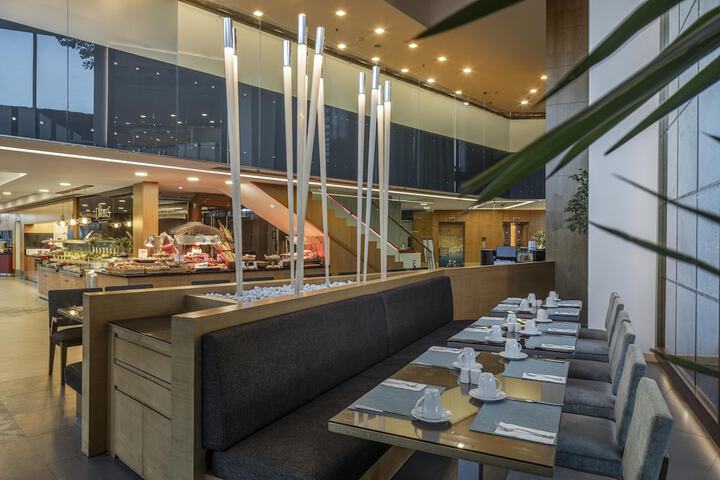 Dining 136 of 191