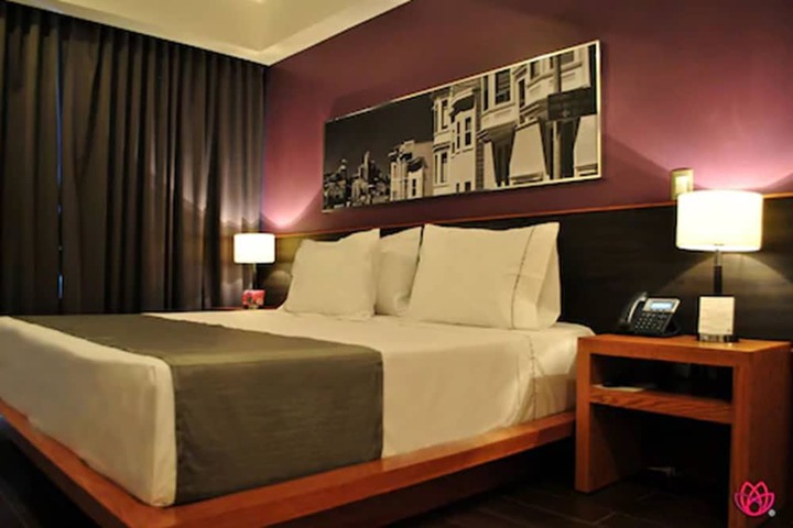 Room 26 of 44