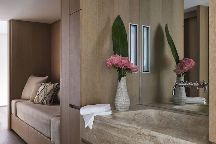 Room 45 of 91