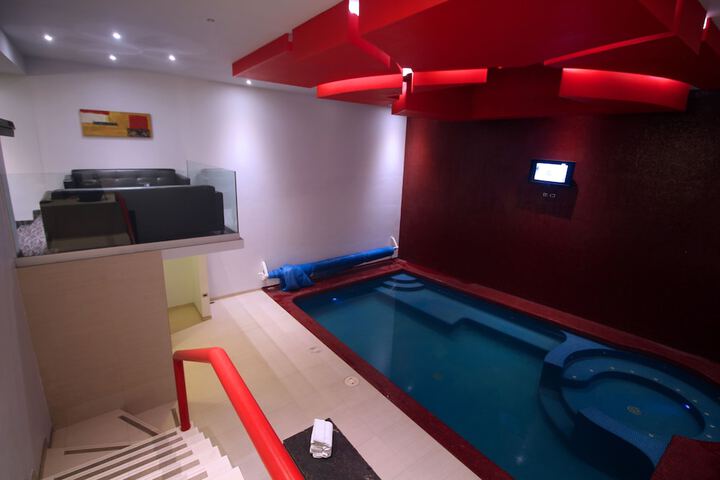 Room 15 of 42