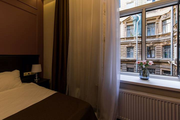 Room 34 of 60