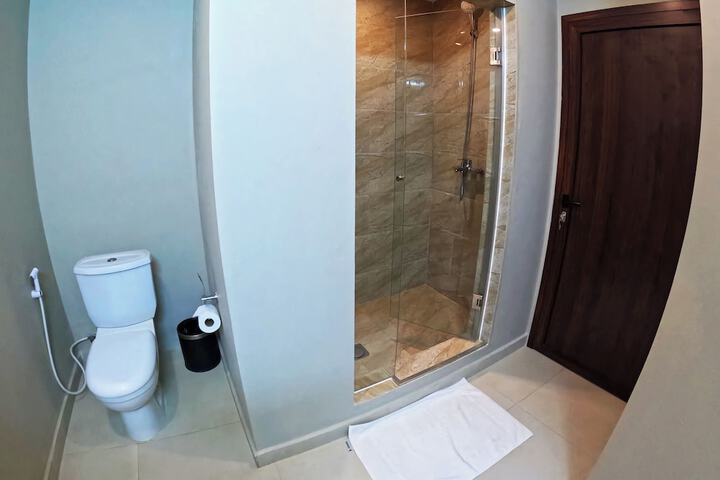 Room 14 of 25