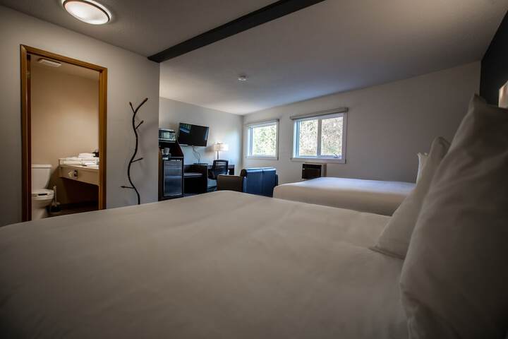 Room 10 of 20