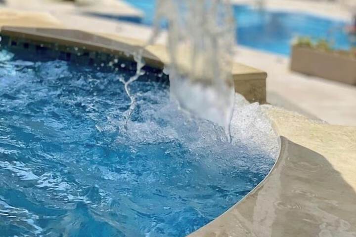 Pool 69 of 102