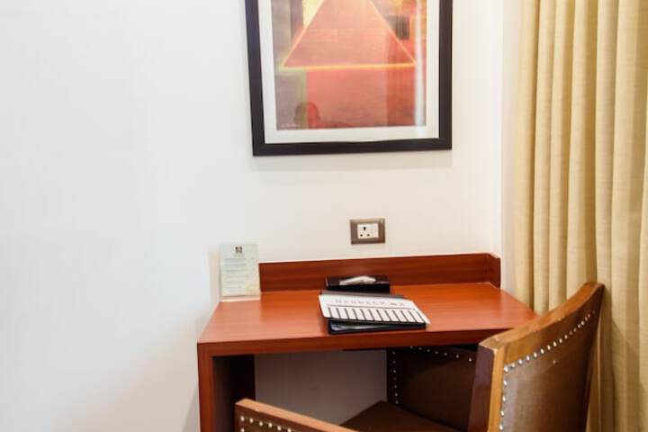 Room 14 of 34