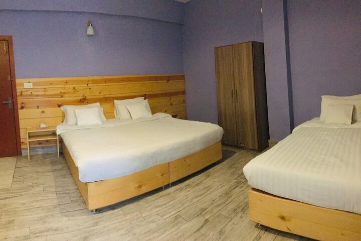 Room 5 of 33