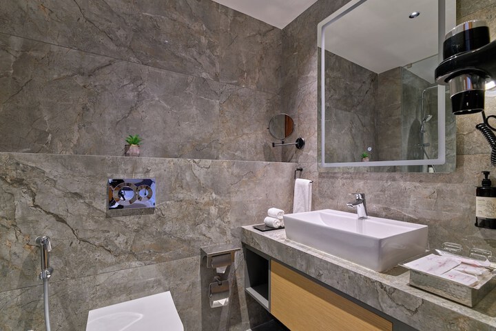 Room 11 of 26