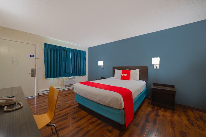 Room 25 of 108