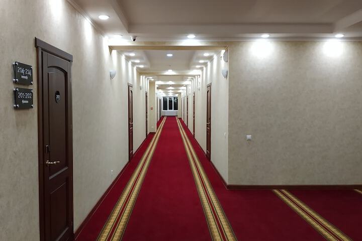 Ballroom/Hall 42 of 51