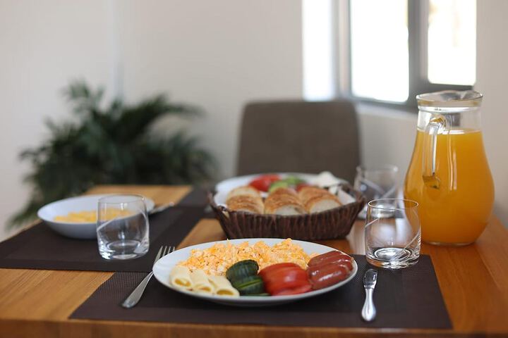 Dining 60 of 69