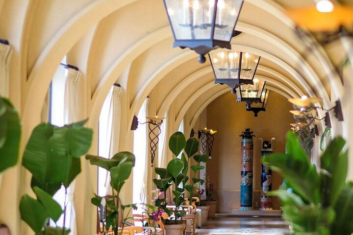 Guest Lobby