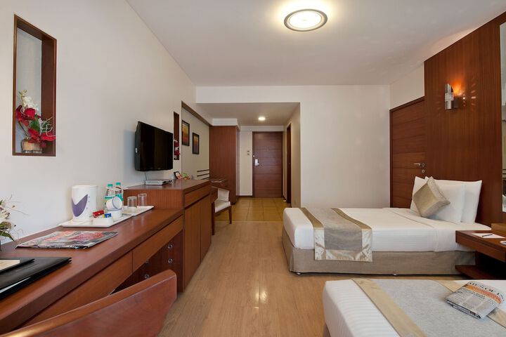 Room 8 of 50