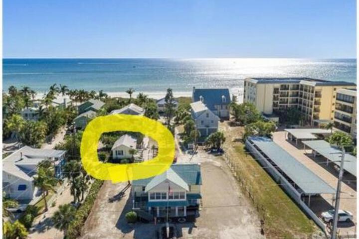 Just Beachy Cottage Wkly in Fort Myers Beach, FL