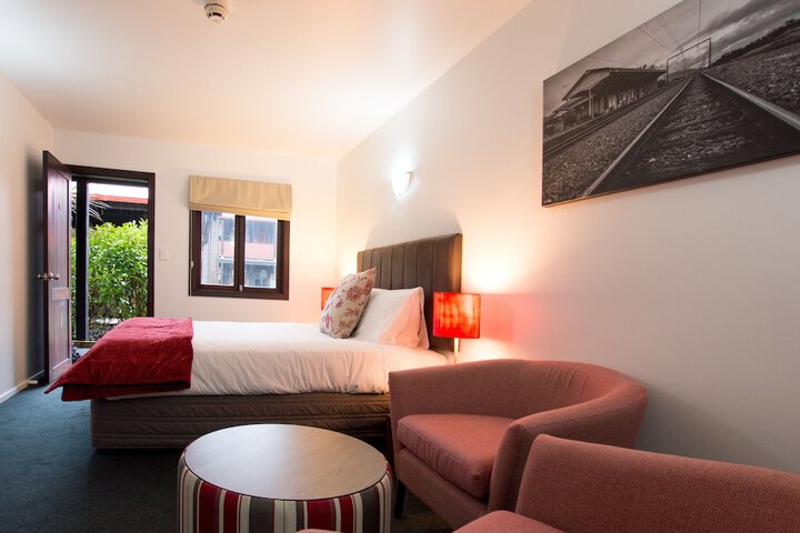 Room 5 of 40