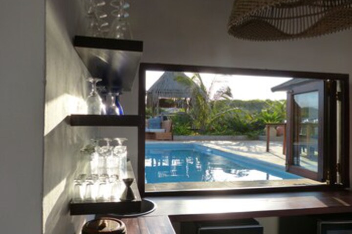 Lounge 5 of 40