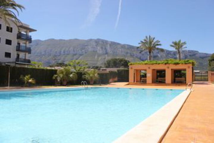 Pool 16 of 16