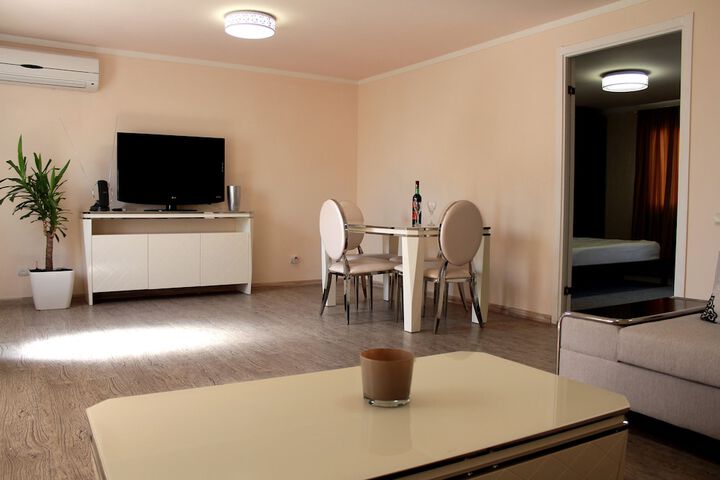 Room 34 of 117