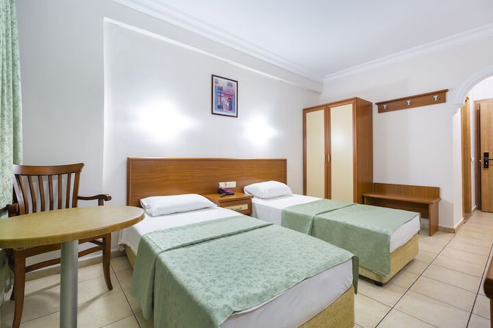 Room 9 of 41