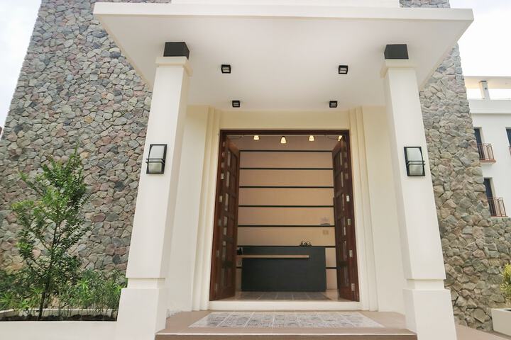 Hotel 44 of 57