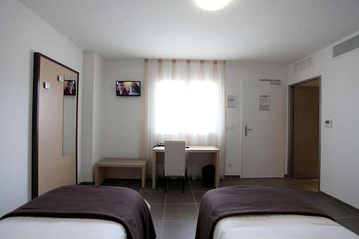 Room 17 of 64