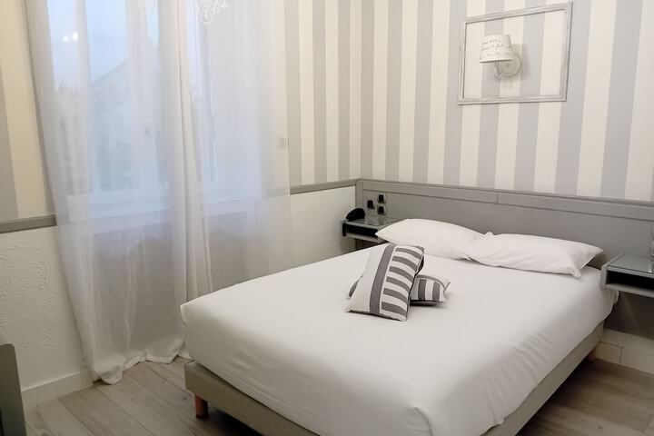 Room 27 of 54