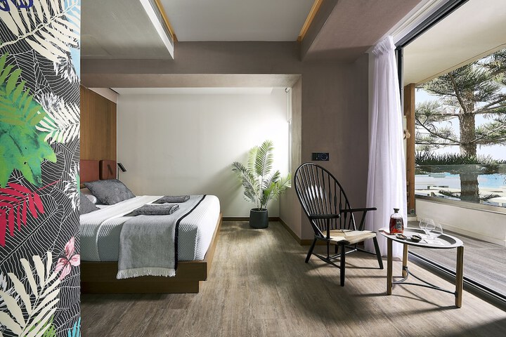 Room 15 of 145