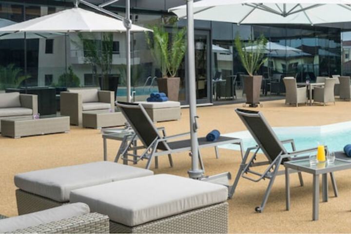 Pools & Facilities