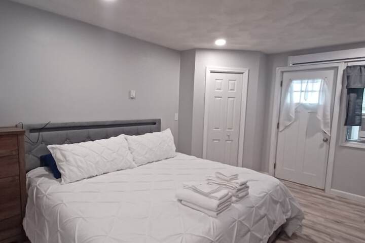 Room 30 of 77