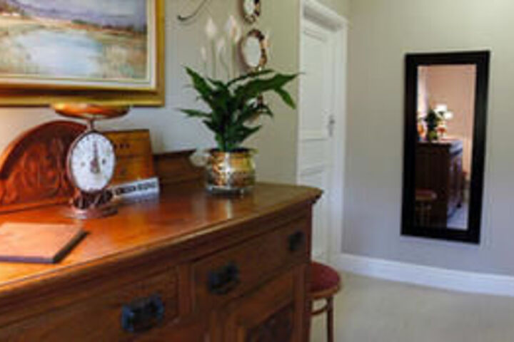 Room 2 of 4