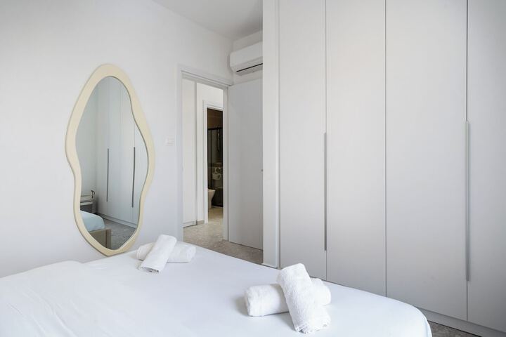 Room 4 of 116