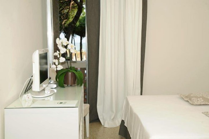Room 15 of 78