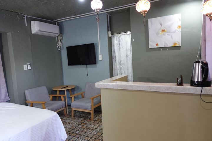 Room 12 of 72