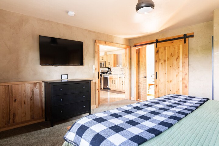 Room 6 of 43