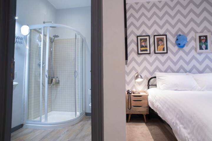Room 45 of 64