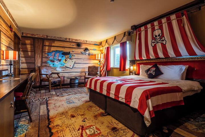 Room 48 of 83