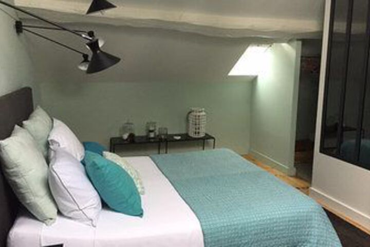 Room 15 of 32