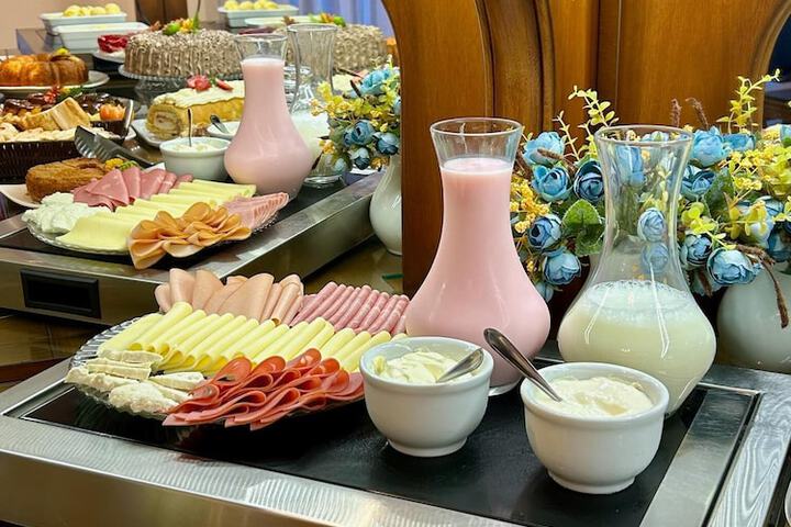 Breakfast/Coffee Service 33 of 38